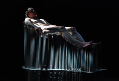 Yann Marussich. L'arbre aux clous. Photo: Isabelle Meister. Yann Marussich